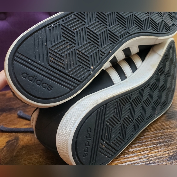 8 women's Adidas NEO matte, silver, black white fashion zumba dancing - Picture 9 of 11